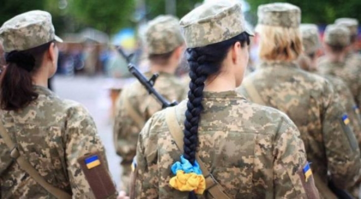 Стало известно, сколько женщин уже стали в Мелитополе на воинский учет