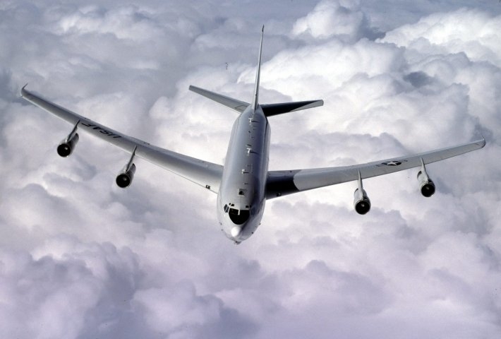 Под Мелитополем совершил полет самолет разведки ВВС США (фото)