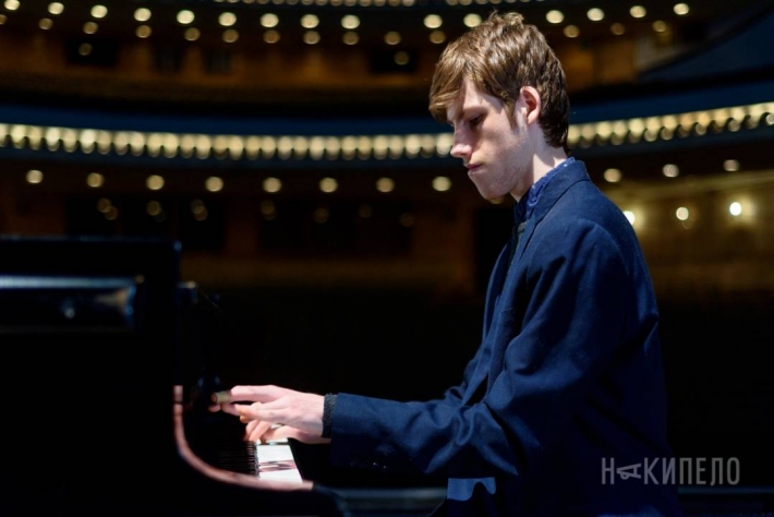 В Мелитополе пианист-виртуоз даст бесплатный концерт (фото)