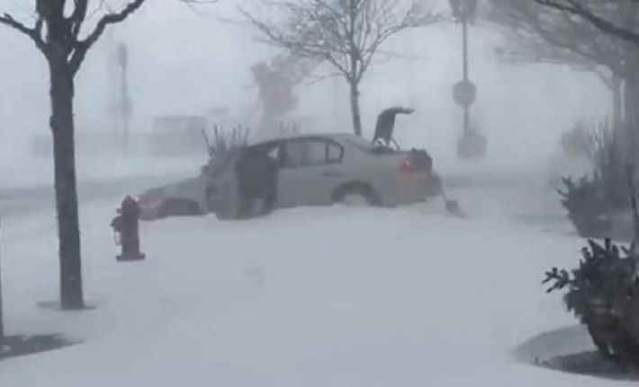 В США идут мощные снегопады (видео)