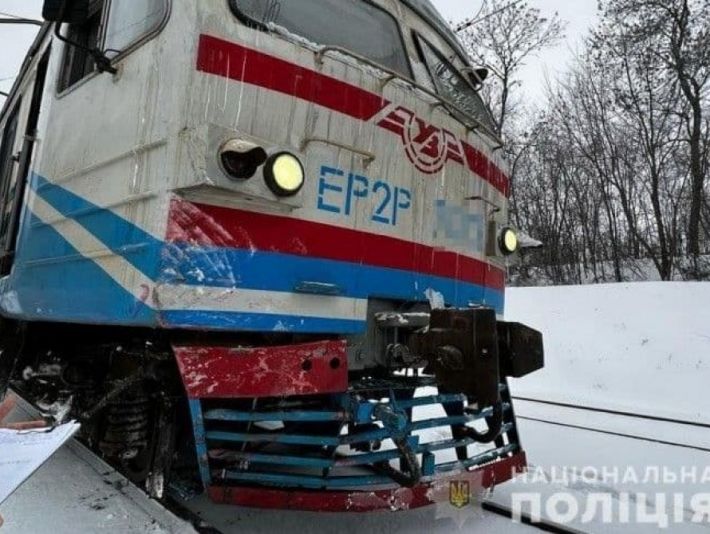 Появилось видео момента наезда поезда на девочку в Запорожской области