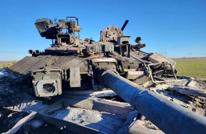 В Запорожской области украинские военные подбили танк - гордость российской армии (фото)