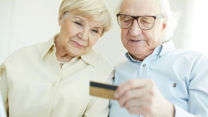 В каком банке мелитопольцы могут оформить пенсионную карту