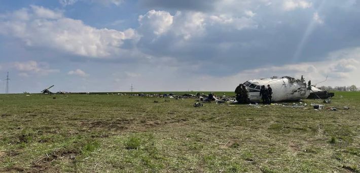 Спикер Запорожской ОВА побывал на месте крушения самолета Ан-26 (фото, видео)