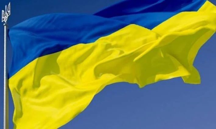 В селе под Мелитополем на футбольном поле развевался украинский флаг (фото)