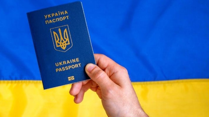 В Запорожской области рашисты принудительно забирают украинские паспорта