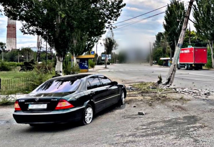 В Запорожье мертвецки пьяный водитель устроил ДТП (фото)