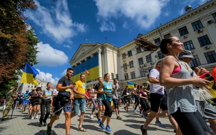 В Запорожье прошел марафон в поддержку защитников Азовстали (фото)