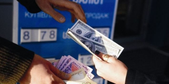 Жители Мелитополя сообщают о мошеннице, занимающейся обналом (фото)