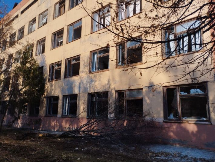 В Васильевке снова расцвела «бавовна» - ВСУ попали в здание колледжа, где засели оккупанты (фото)