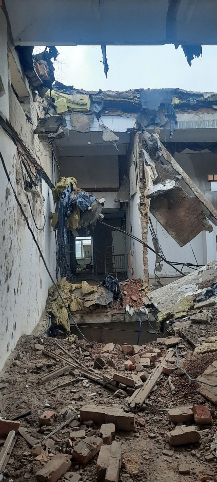 В Гуляйполе оккупанты превратили школу в руины 2