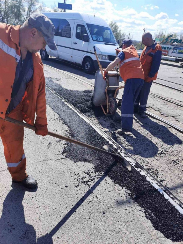 В Запорожье возобновили ремонт дорог 2
