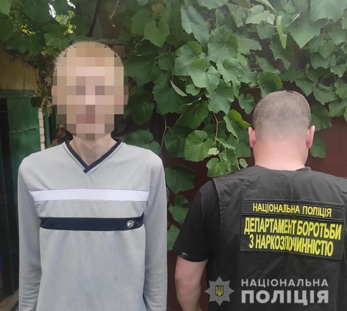 В Запорожской области мужчина обустроил запрещенную теплицу 2