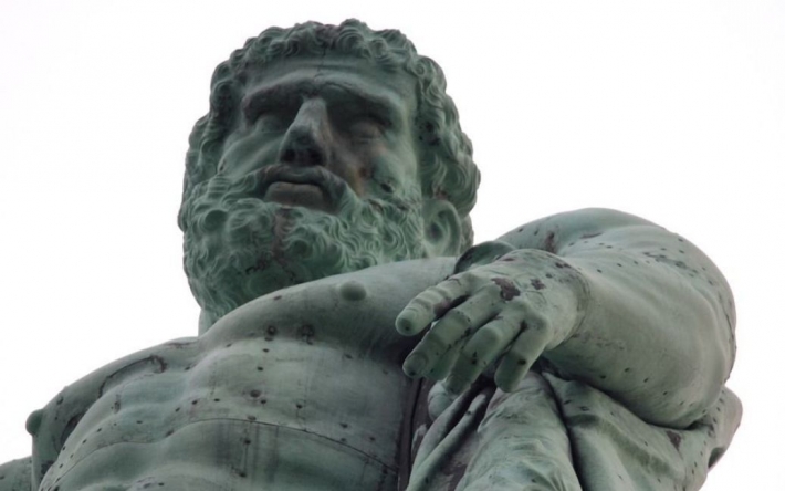 В Риме во время ремонта канализации нашли древнеримскую статую Геркулеса