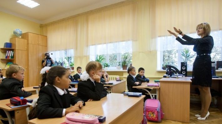 У Мелітополі рашисти вирішили перенавчати вчителів української мови