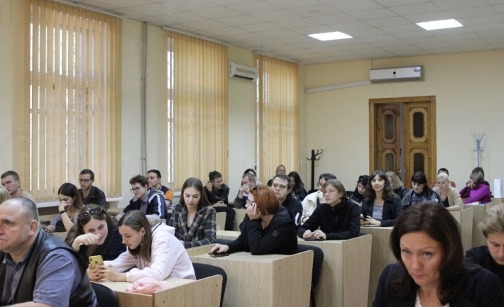 За компанию с енотом: в мелитопольском фейковом вузе будут учиться "иностранные" студенты из Мариуполя