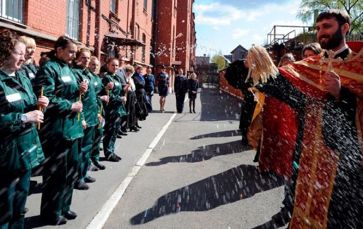 В России массово вербуют женщин из колоний на войну