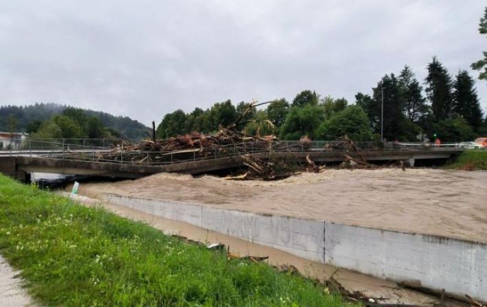 В Словении произошло масштабное наводнение, погибли 3 человека