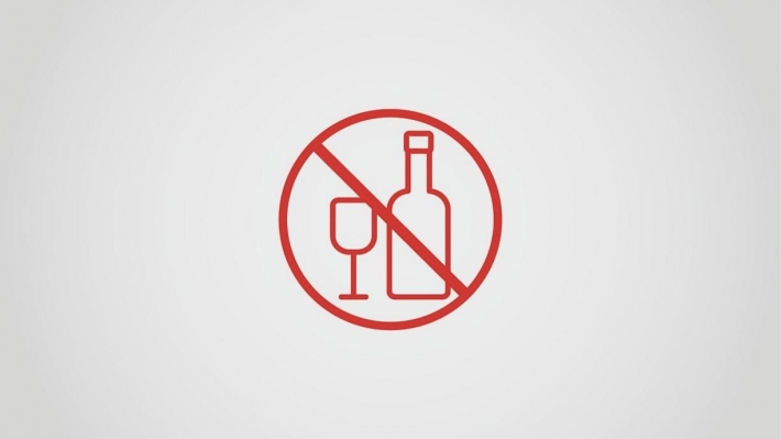 В Бердянске оккупанты начали выдавать лицензии на продажу алкоголя, не отменив "сухой закон"