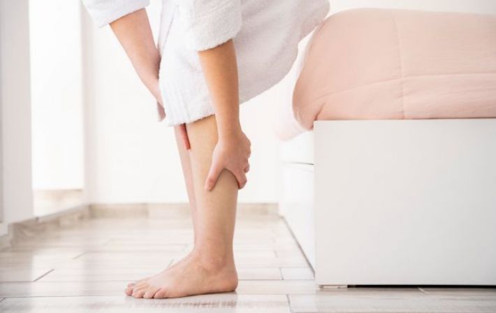 Врач назвала 5 простых упражнений для ног, которые защитят вас от варикоза