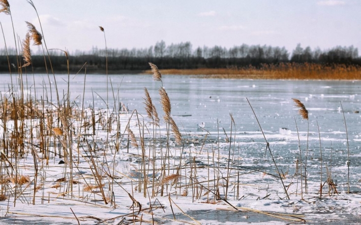 Трагедия в Польше: украинские подростки провалились под лед и погибли