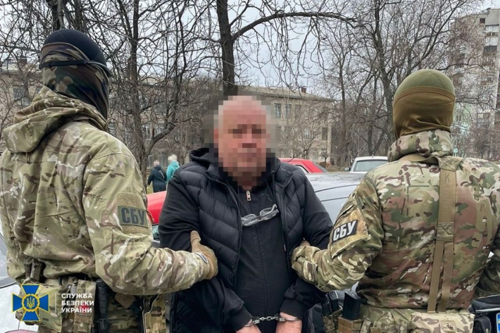 Дальнобойщик из Запорожья собирал для врага разведданные о расположении кораблей ВСУ в Одесской области (фото)