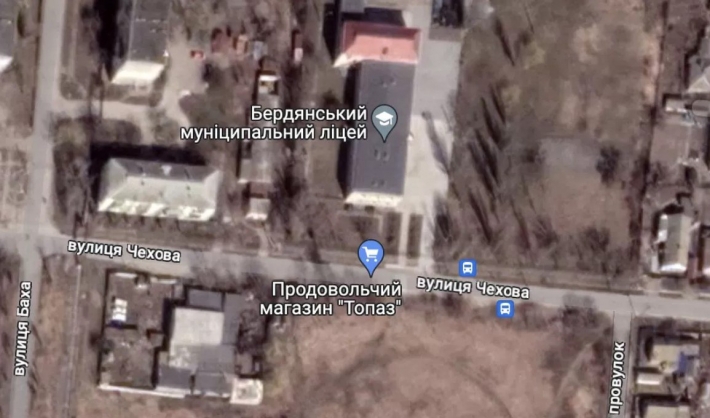 После взрывов на двух "избирательных" участках в Бердянске оккупанты снова переходят к поквартирному обходу