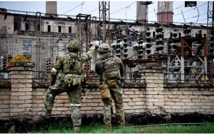 Удар по машиностроительному заводу в Луганске: появились спутниковые снимки последствий