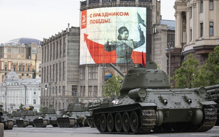 Оккупанты отменили в Крыму парад на 9 мая