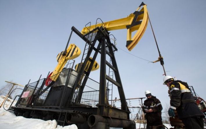 Доходы России от продажи нефти и газа удвоятся, несмотря на санкции, - Reuters