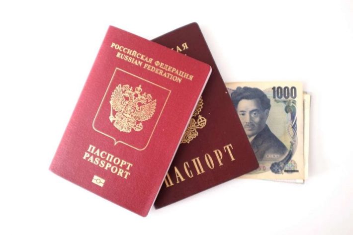 У Мелітополь звозять сиріт з усієї захопленої частини області та видають їм паспорти рф (фото)