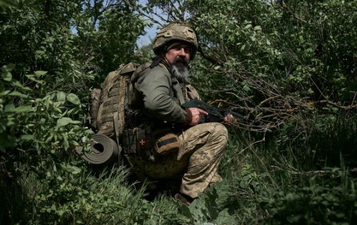 Украинские воины показали один из штурмов на фронте и захват россиян в плен (видео)