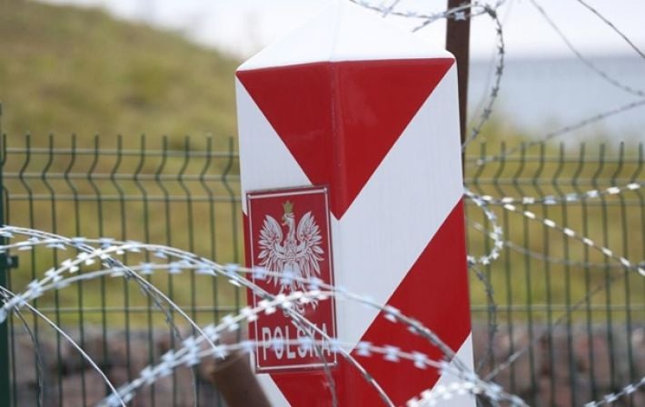 На границе Беларуси с ЕС обнаружили тела нелегалов: Минск назвал 