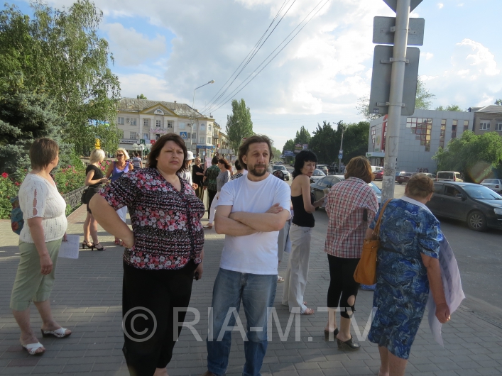 Пикет у памятника Героям-подпольщикам 11 июня