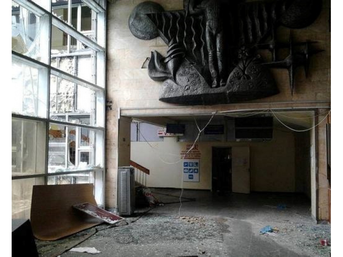 Донецкий аэропорт напоминает сцены апокалипсиса. Фоторепортаж