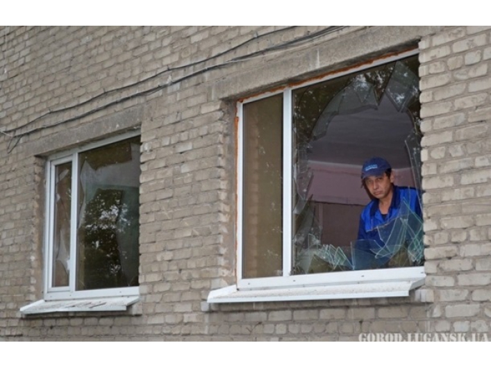 Обстрел Луганска: фото последствий