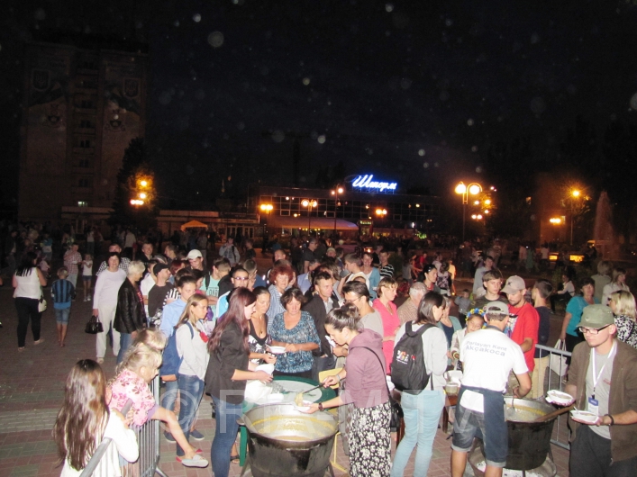 Фестиваль на площади