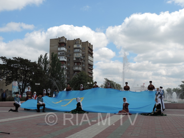 Митинг татары на площади