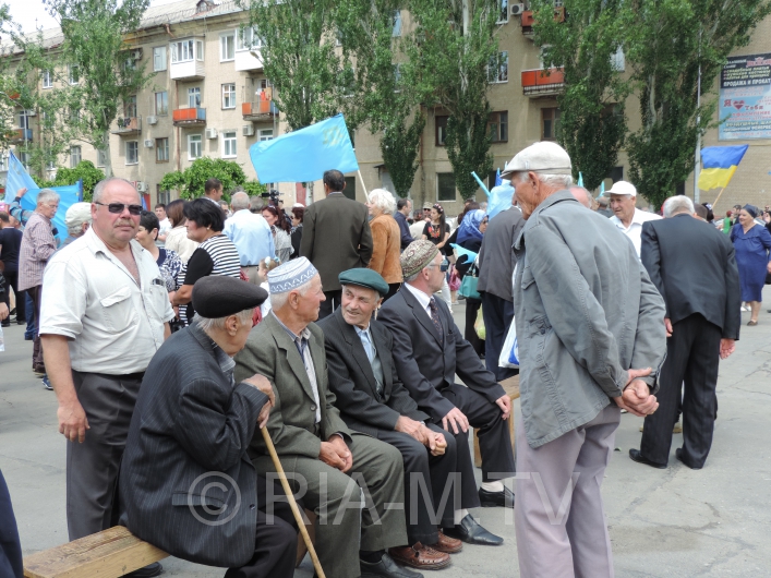 Митинг татары на площади