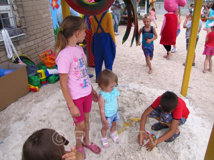 Детская площадка 3 июля