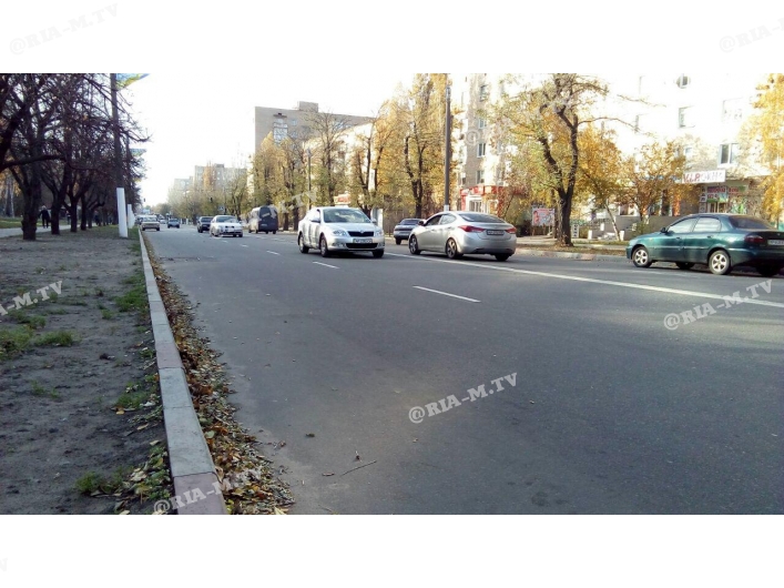 Бульвар на проспекте Хмельницкого