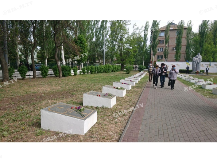 9 Мая на Братском кладбище
