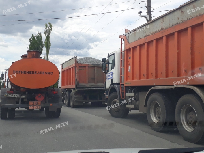 Пробка на дороге в Мелитополе