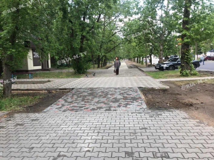 Тротуары ремонтируют в эко-парке