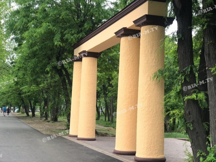 Проспект Богдана Хмельницкого эко-парк
