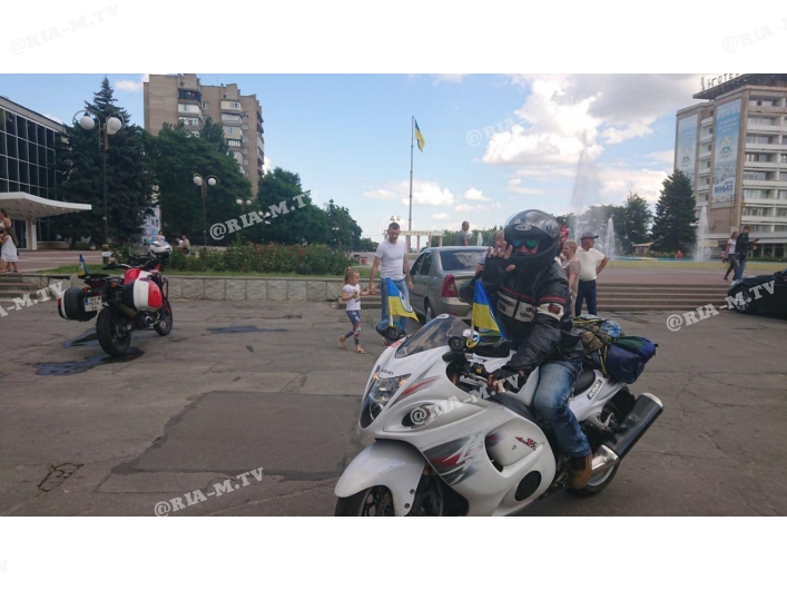 Байкеры на площади Победы