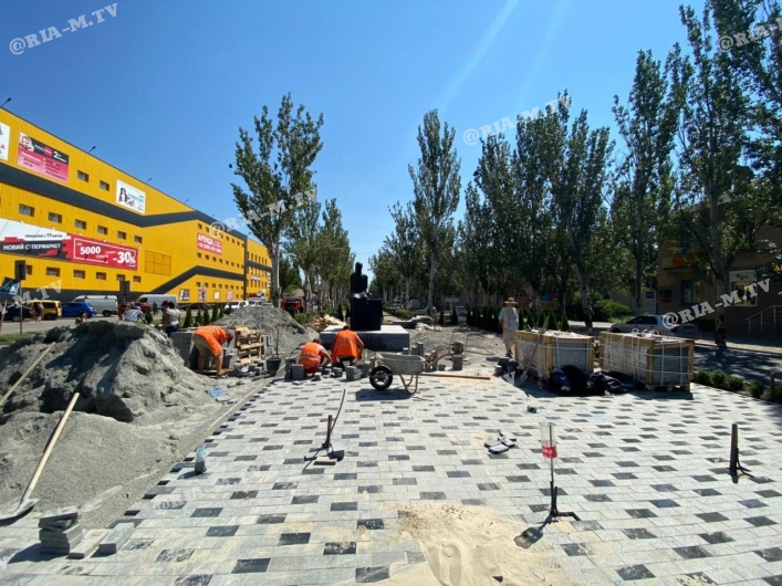 Сквер в Мелитополе ремонт