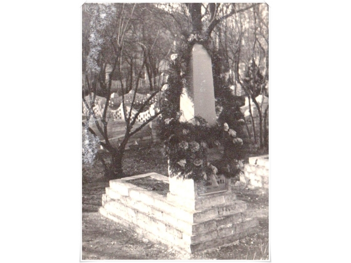 Братское кладбище старое фото