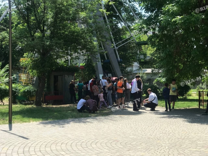 Мелитополь парк школьники