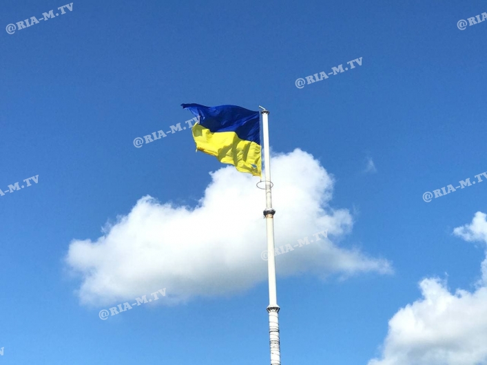 Флаг на площади